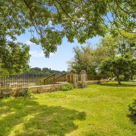 度假居 Bel En Rouge