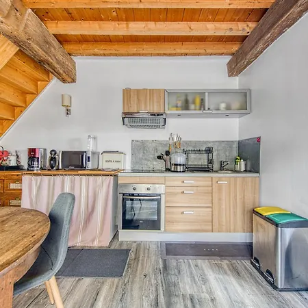 Bel En Rouge 度假居 阿尔韦尔